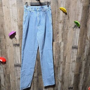 Wrangler Casual Vintage 70s High Rise Straight Mom Jeans